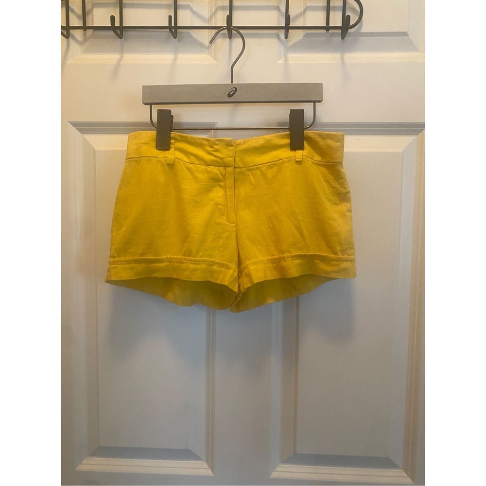 Women’s • Forever 21 • Yellow • Linen • Cuffed • Shorts • Size Small